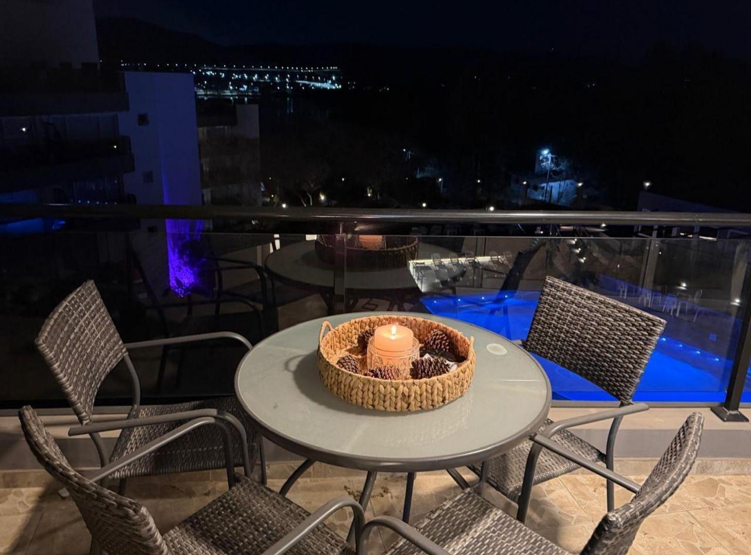Foto de VENTA DEPTO 2 DOR AMOBLADO VENETO VILLAGE SIQUIMAN, imagen 4