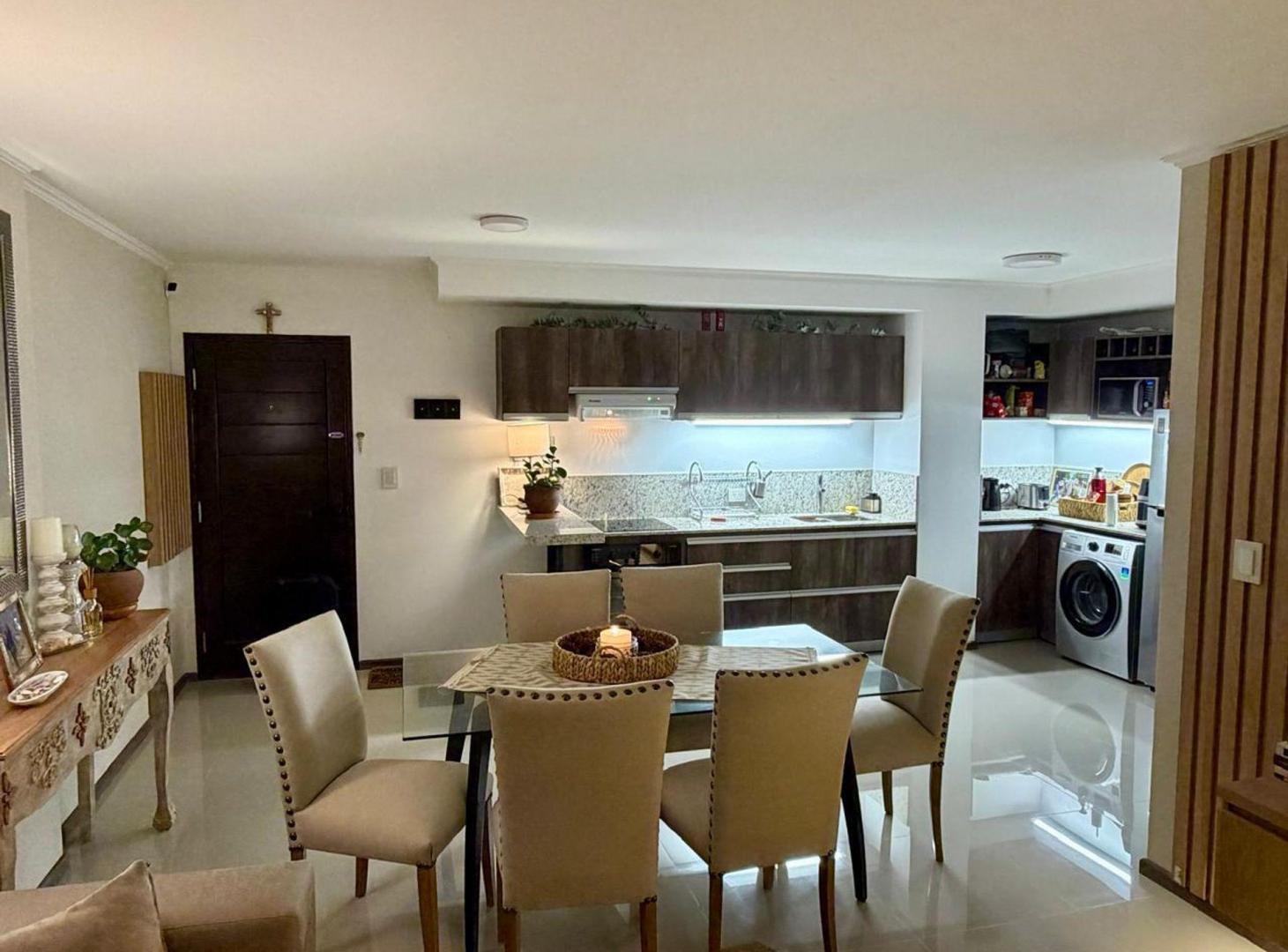 Foto de VENTA DEPTO 2 DOR AMOBLADO VENETO VILLAGE SIQUIMAN, imagen 3