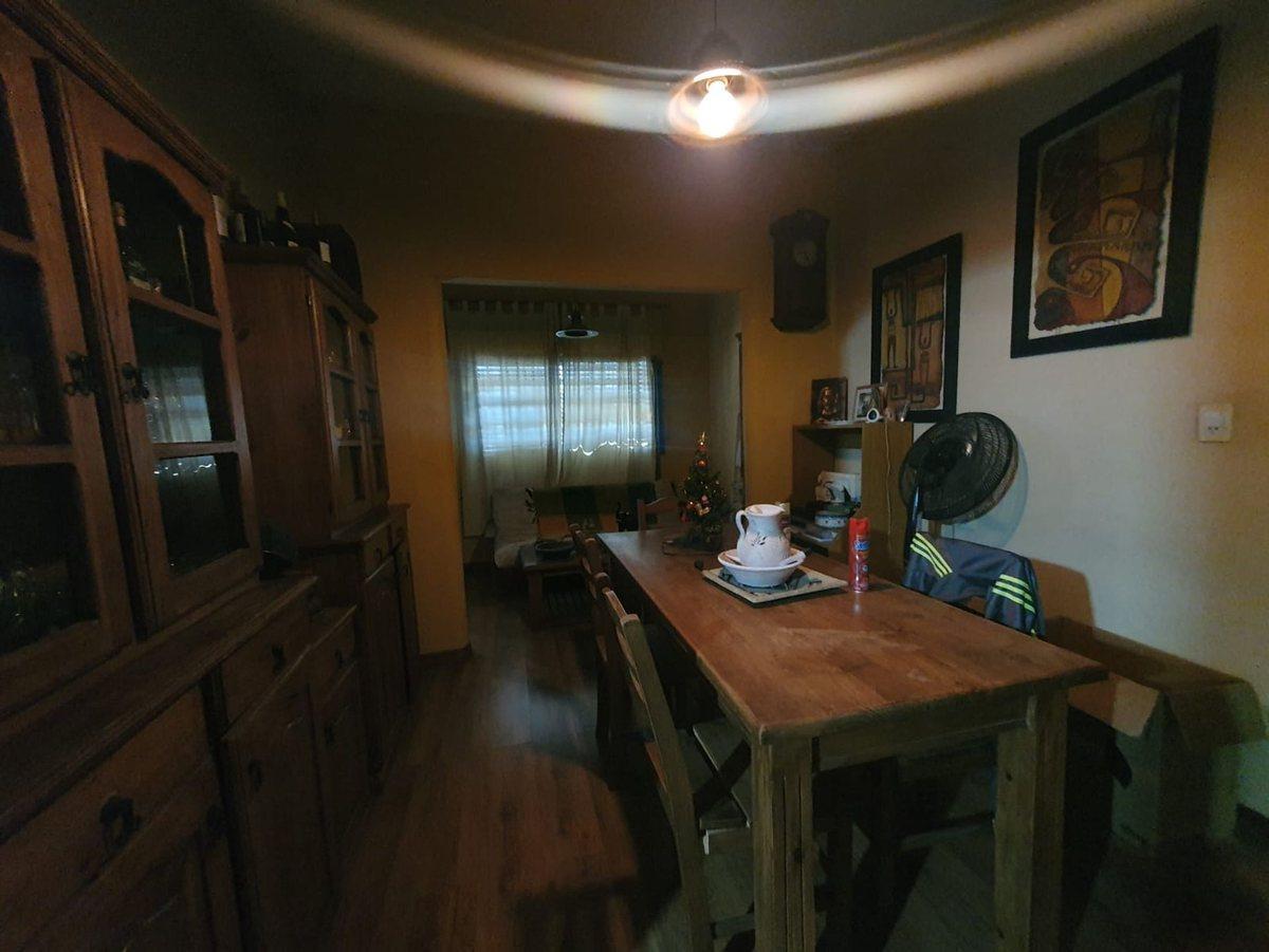 Foto de VENTA CASA 3 DORMITORIOS MAS GALPON B° SARMIENTO, imagen 2