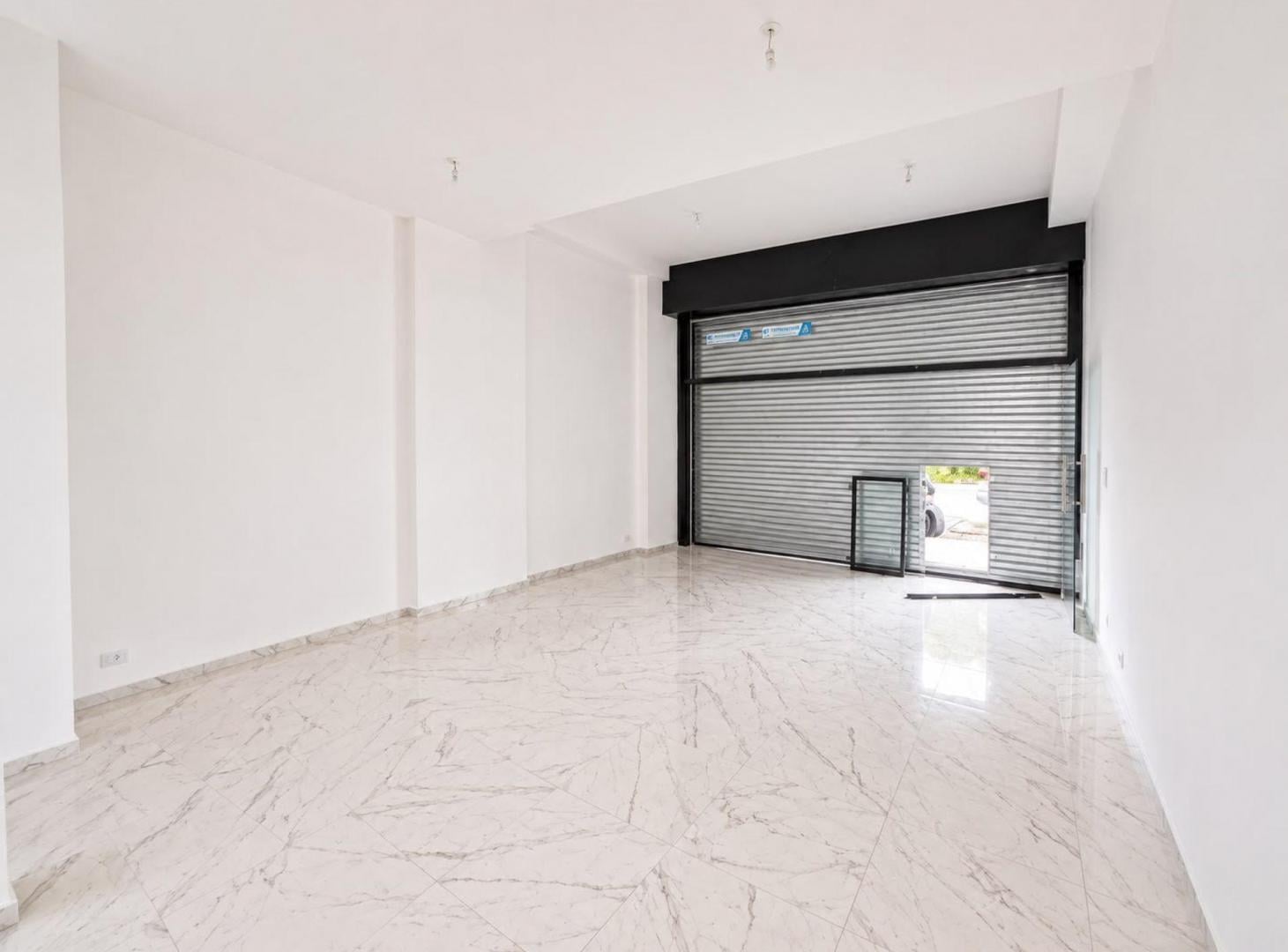 Foto de VENTA LOCAL BARRIO GUEMES OPORTUNIDAD C/FINANCIAC, imagen 1