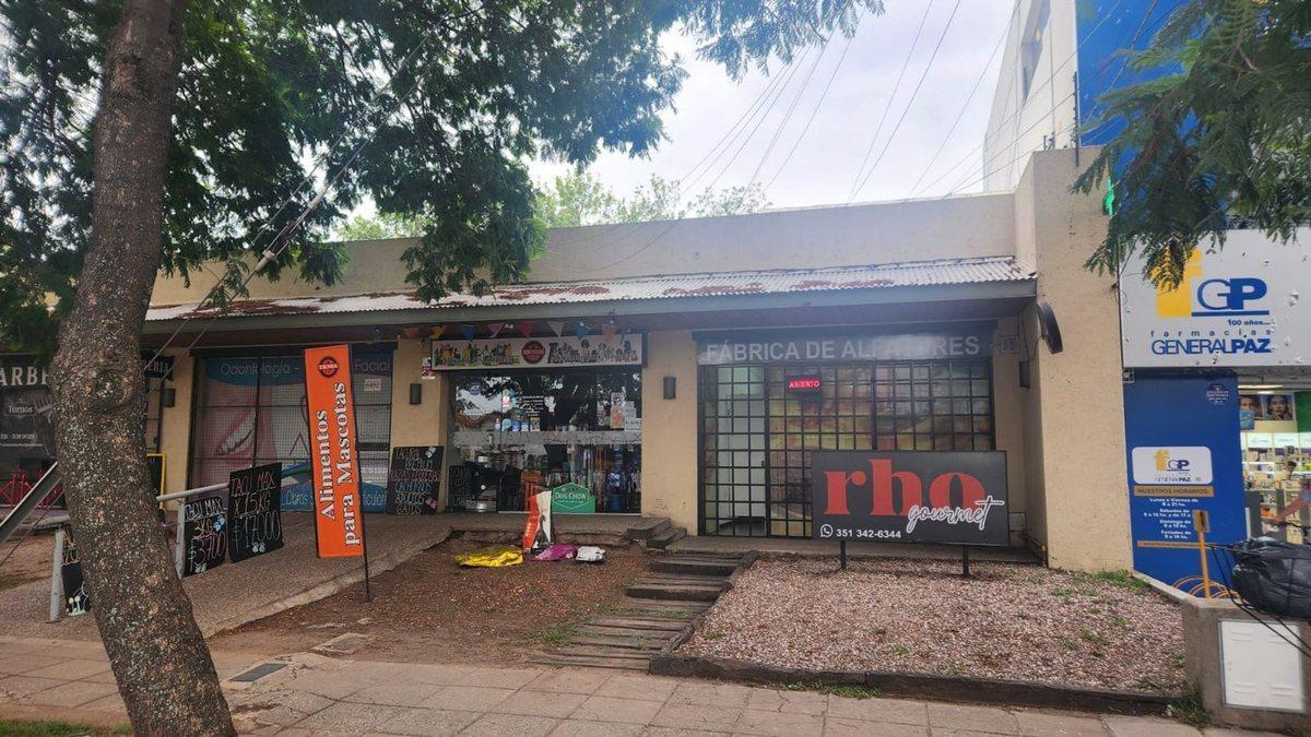 Foto de VENTA LOCAL COMERCIAL SOBRE AV RAFEL NUÑEZ, imagen 1