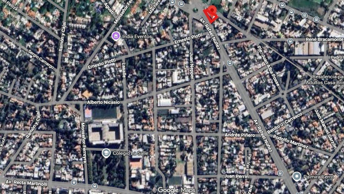 Foto de VENTA LOCAL COMERCIAL SOBRE AV RAFEL NUÑEZ, imagen 3