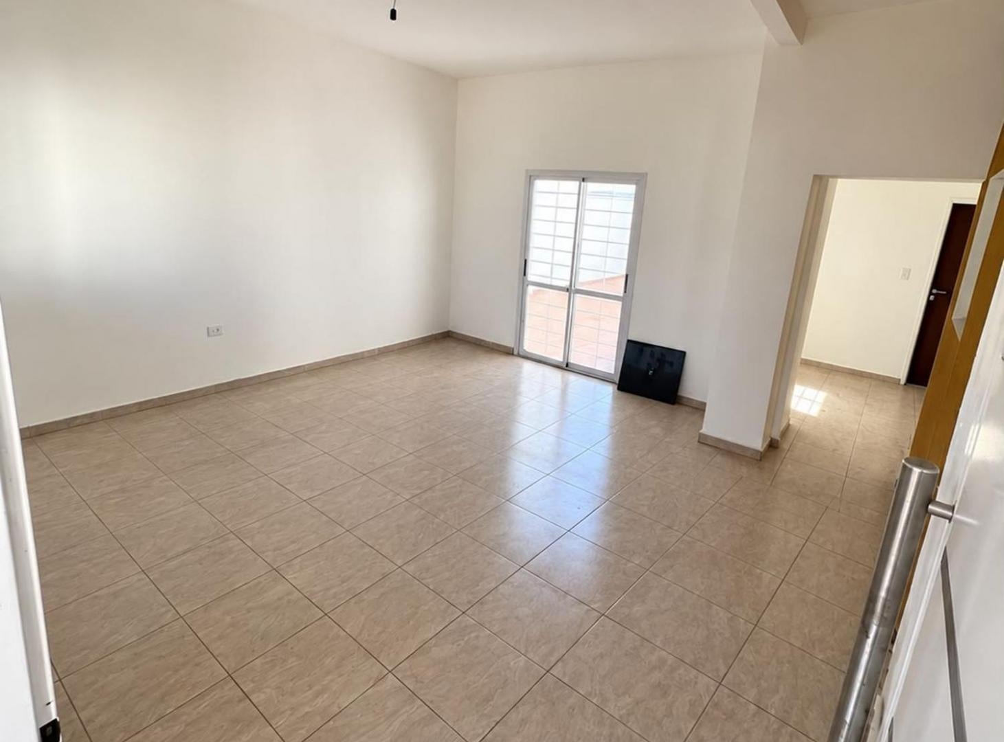 Foto de VENTA CASA 2 A METROS DE SABATTINI APTA CREDITO, imagen 5