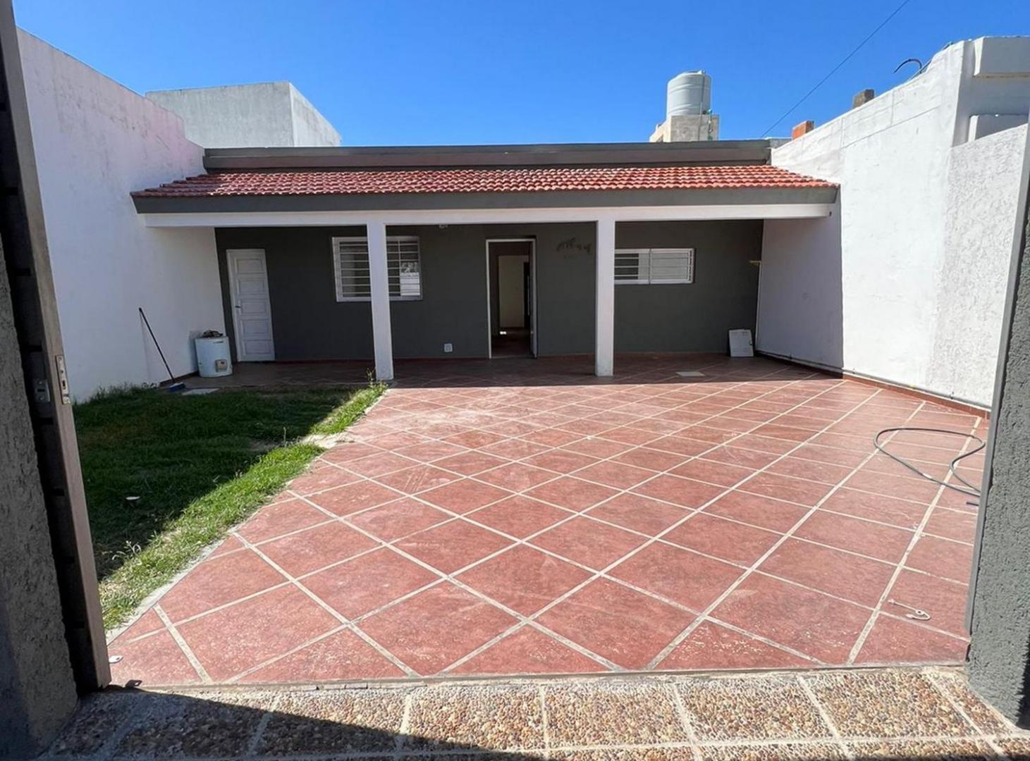 Foto de VENTA CASA 2 A METROS DE SABATTINI APTA CREDITO, imagen 1