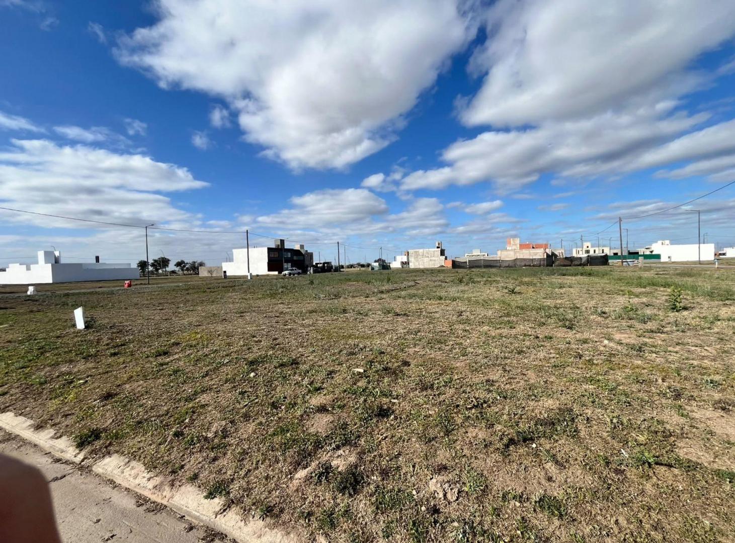 Foto de LOTE EN PAMPAS DE MANANTIALES – 389 M² RESIDENCIAL, imagen 2