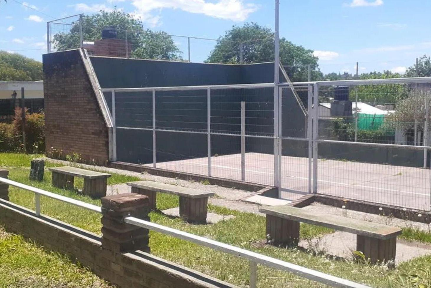 Foto de VENTA CANCHA DE PÁDEL EN SAN ANTONIO DE ARREDONDO, imagen 2