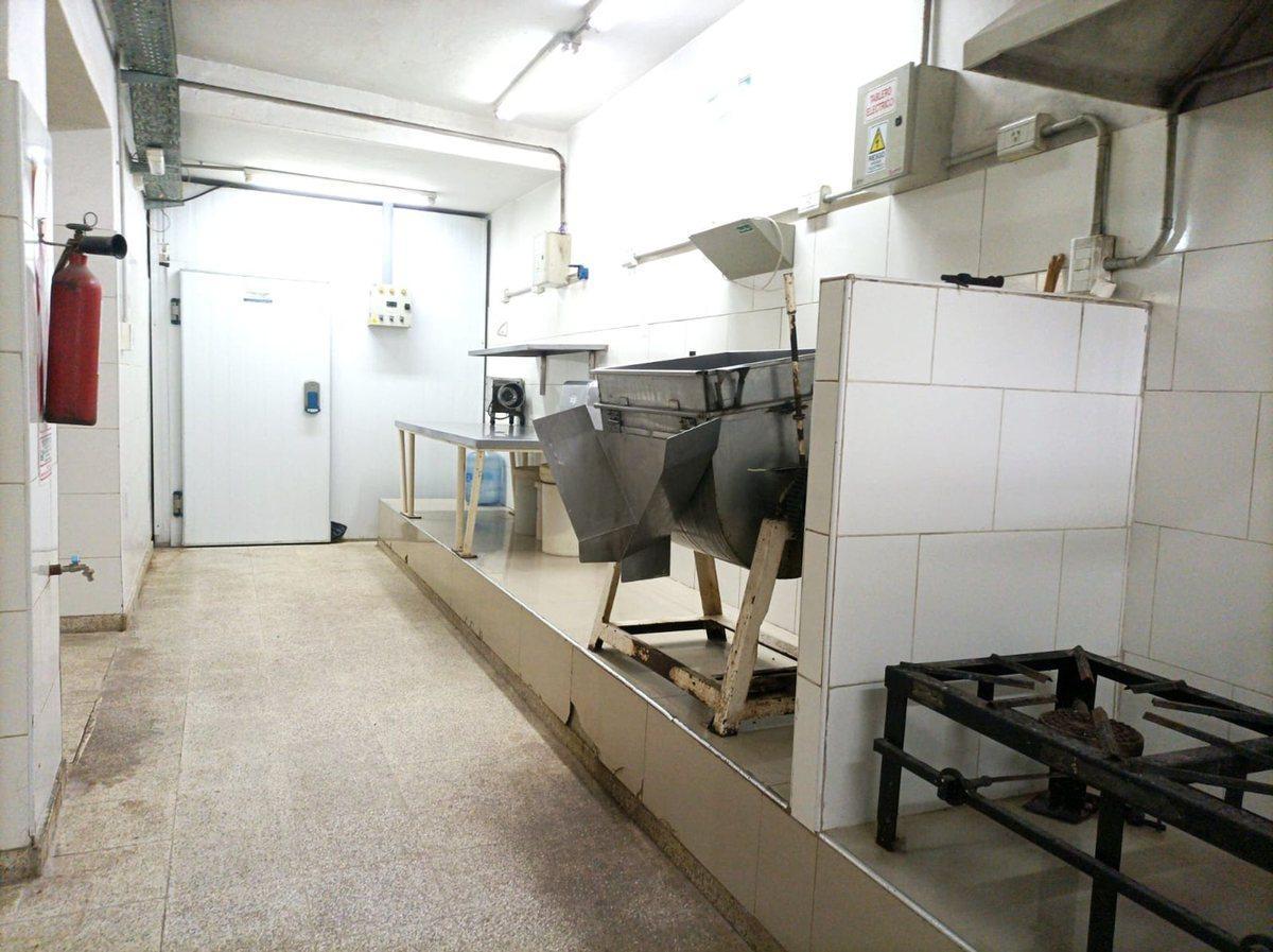 Foto de ALQUILER LOCAL COMERCIAL AVENIDA, imagen 2