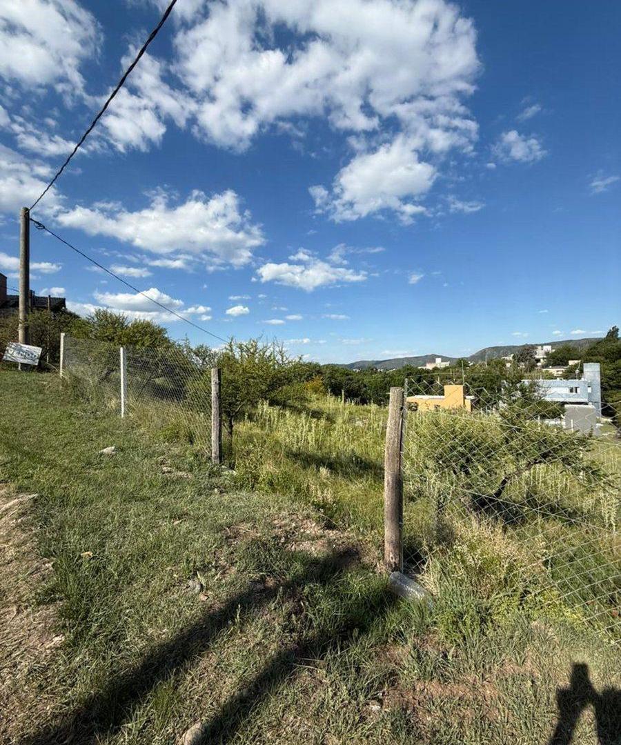 Foto de VENTA LOTE DE 969M2 EN Bº LOMAS DEL REY/MAYU SUMAJ, imagen 3