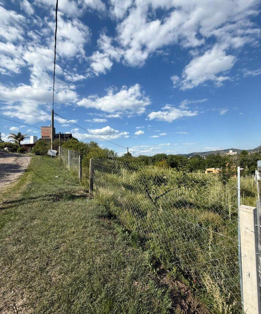 Foto de VENTA LOTE DE 969M2 EN Bº LOMAS DEL REY/MAYU SUMAJ, imagen 2