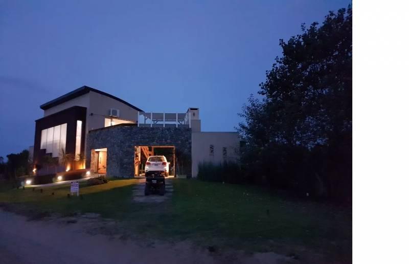 Costa Esmeralda - Casa en Venta en Barrio Maritimo 4