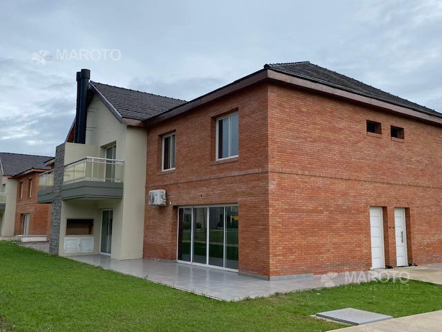 DEPARTAMENTO EN DUPLEX EN VENTA EN COMPLEJO ALTOS DE MASCHWITZ - MAROTO PROPIEDADES