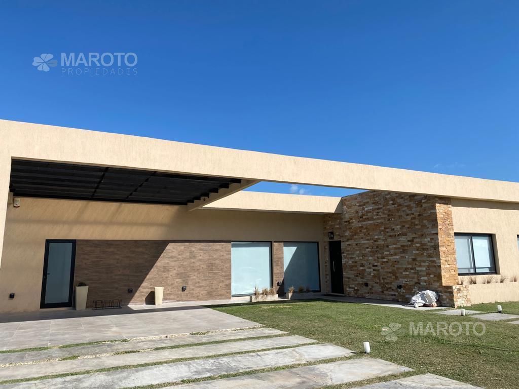 Casa en venta con renta en Barrio San Sebastian - Escobar - MAROTO PROPIEDADES