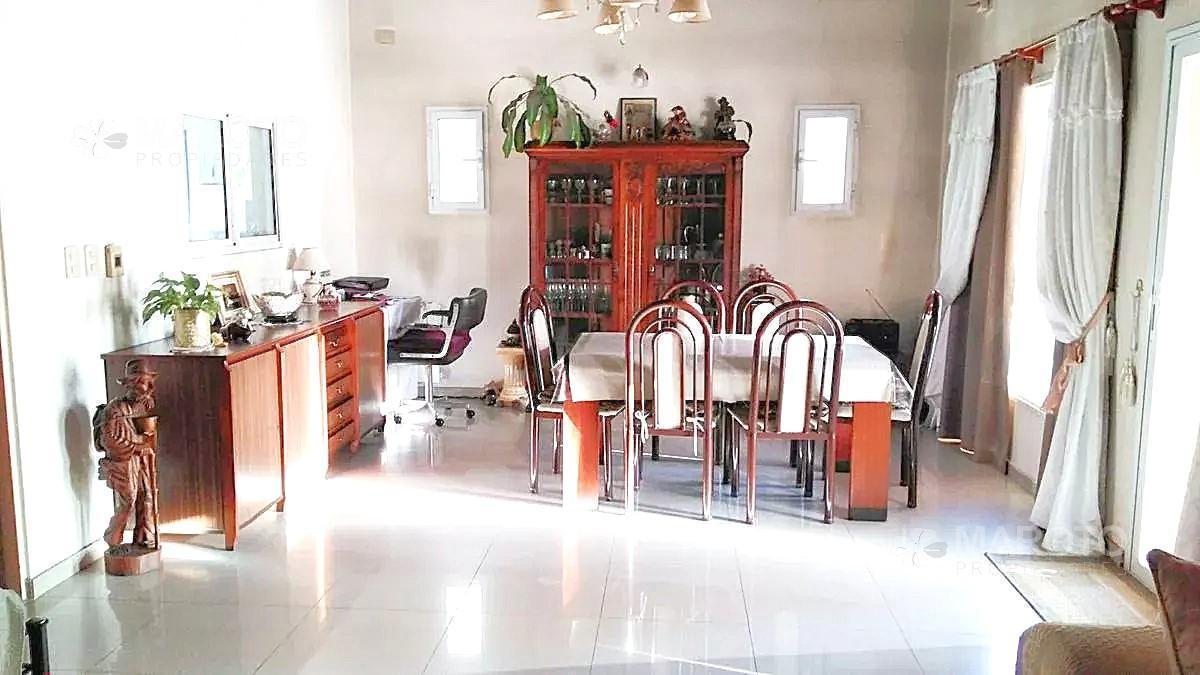 CASA EN VENTA EN BARRIO PRIVADO SAN LUCAS - APTA A CREDITO - MAROTO PROPIEDADES-