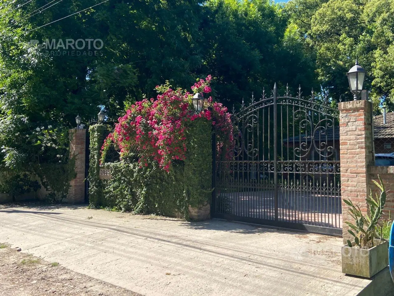 CASA EN VENTA PARA VIVIENDA FAMILIAR O DESARROLLO MULTIFAMILIAR-- MAROTO PROPIEDADES 3
