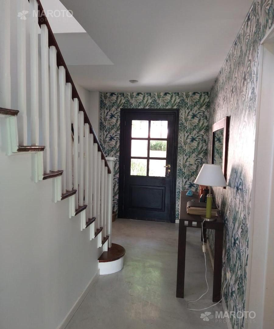 CASA EN VENTA BARRIO SEPTIEMBRE, CASA DEL BOSQUE, IMPECABLE