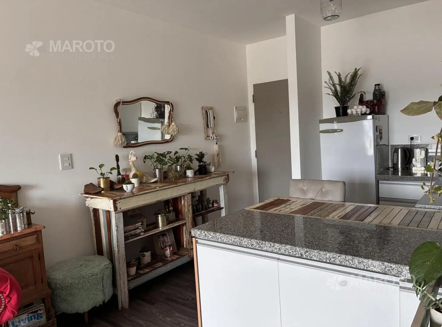 Venta departamento 3 ambientes luminoso con balcón 8