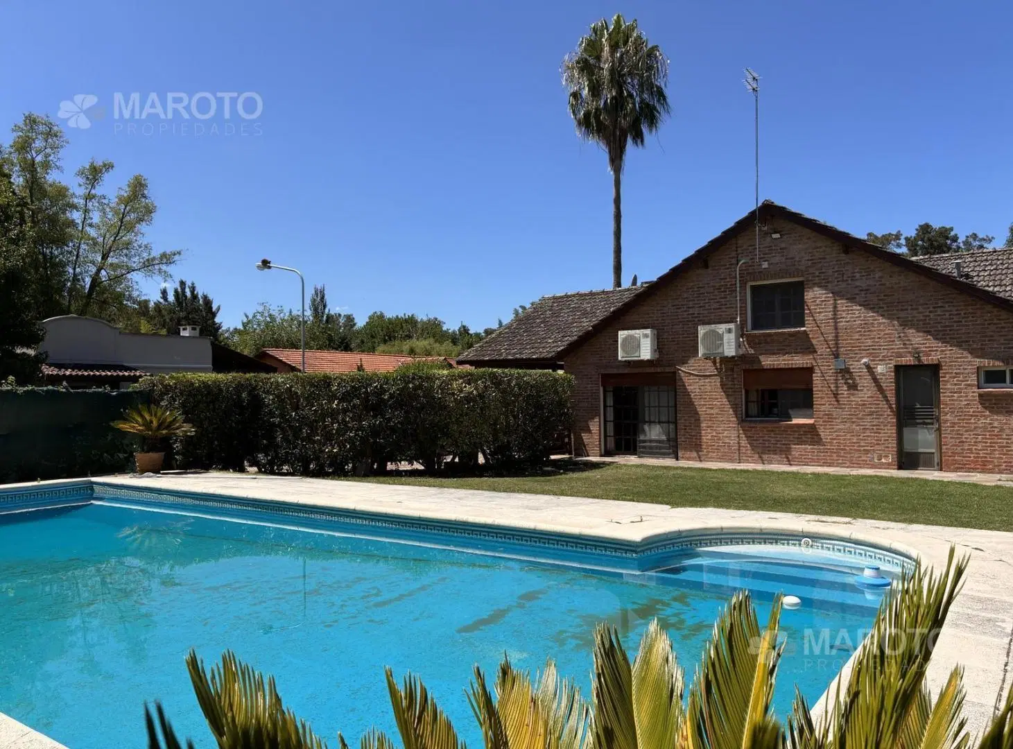 Venta casa 5 ambientes con amplio parque y pileta en Maschwitz Village 1
