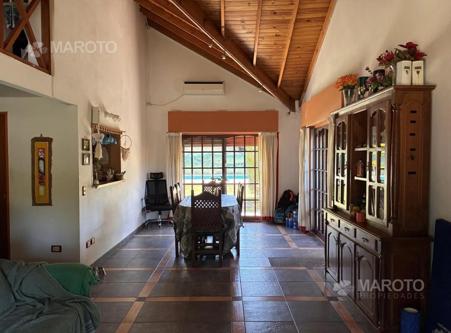 Venta casa 5 ambientes con amplio parque y pileta en Maschwitz Village 8