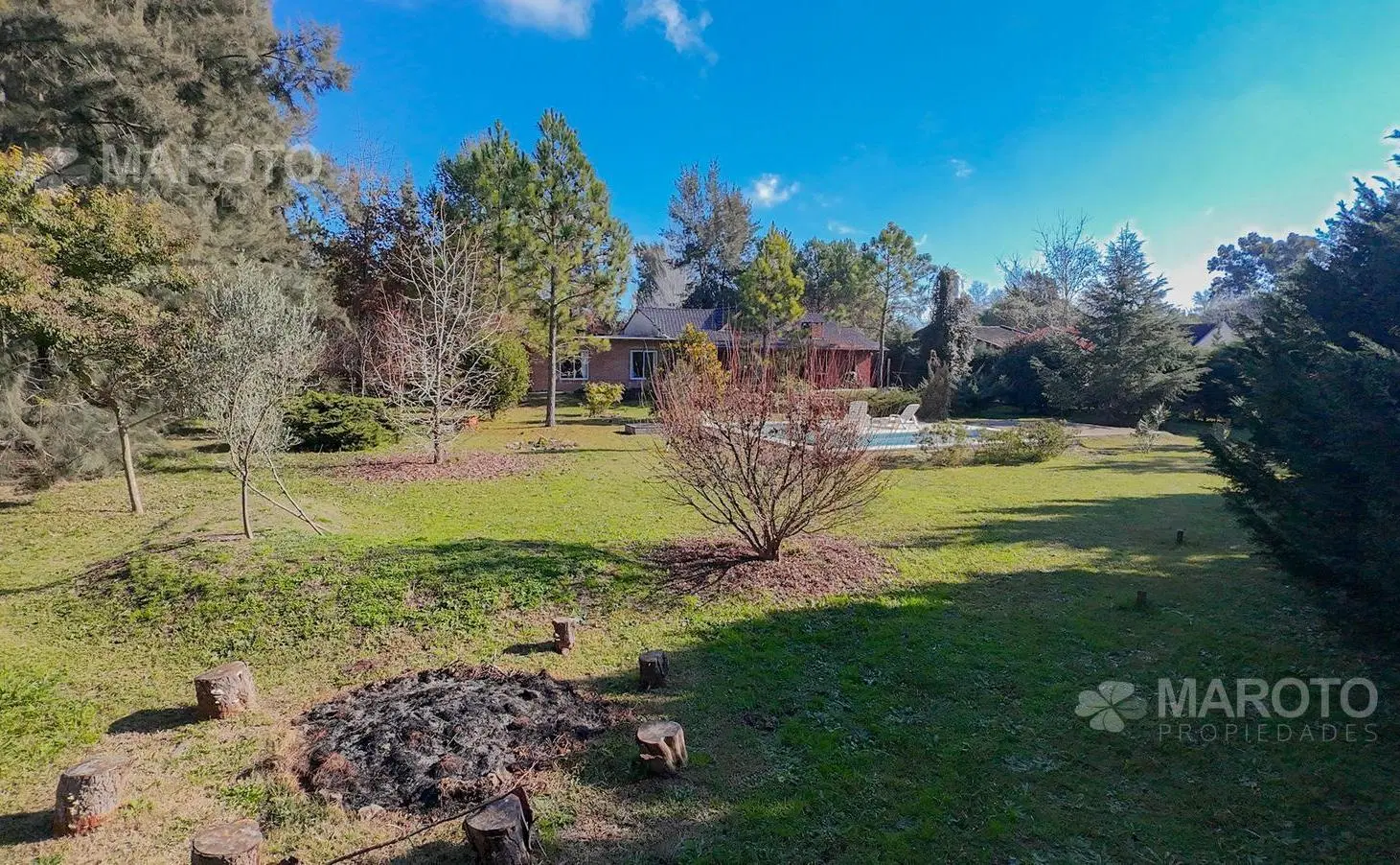 Venta casa 3 ambientes con amplio parque y pileta en Escobar 3