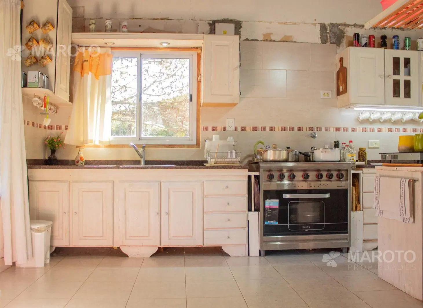 Venta casa 3 ambientes con amplio parque y pileta en Escobar 5