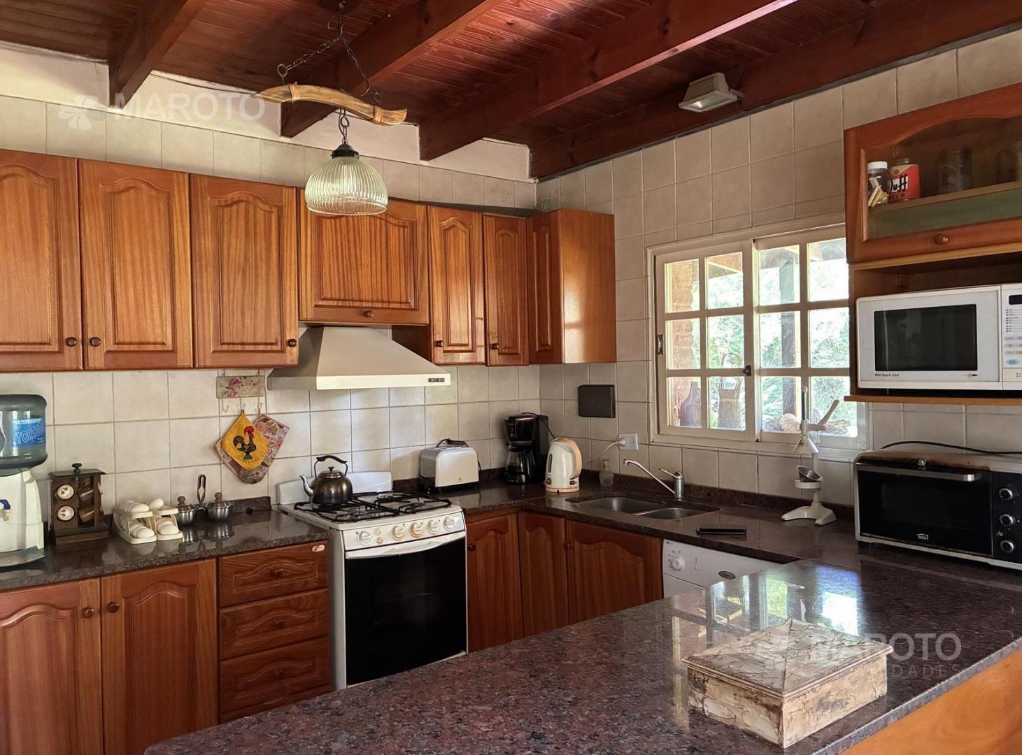 Foto de Venta casa 4 ambientes con parque y pileta en Ingeniero Maschwitz, imagen 5