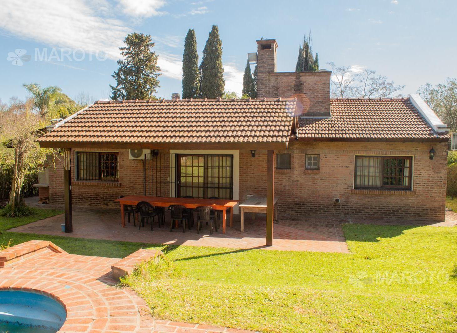 Foto de Venta casa 4 ambientes con parque y pileta en barrio El Cazador, imagen 3