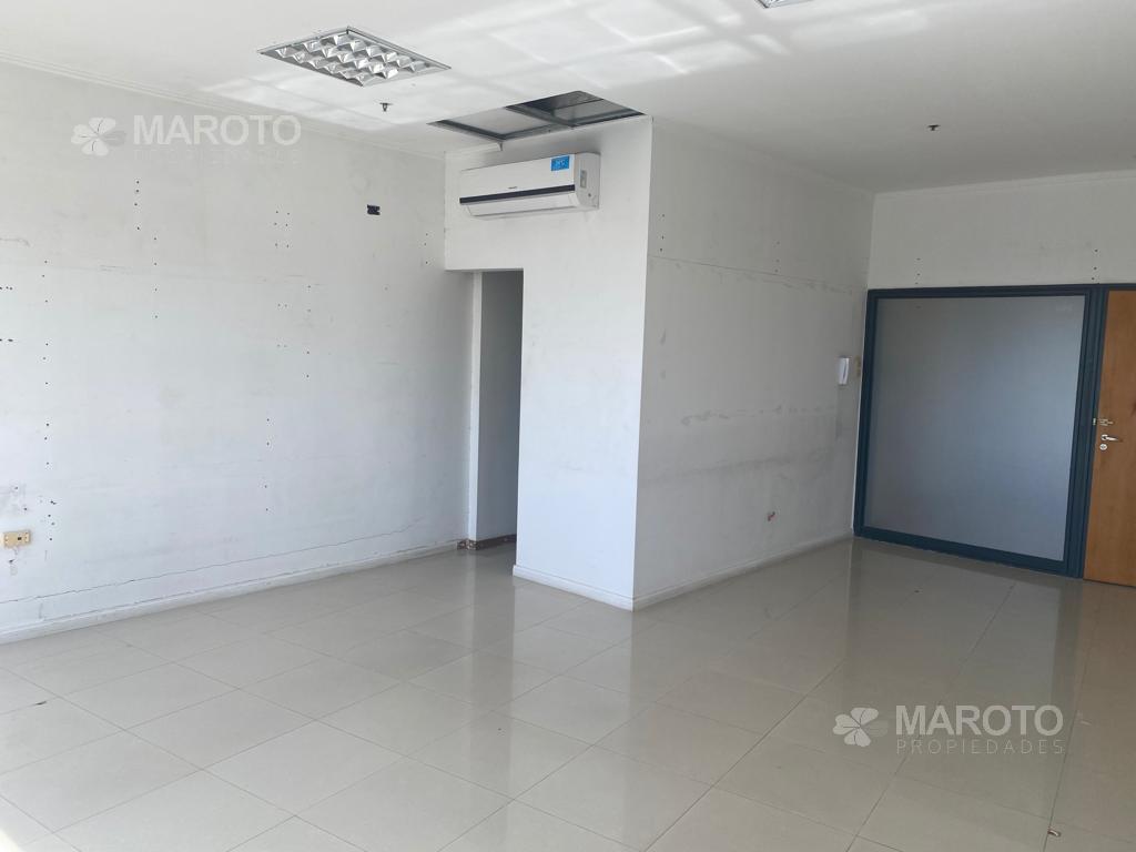 OFICINA EN ALQUILER EN COMPLEJO MASCHWITZ MALL- MAROTO PROPIEDADES