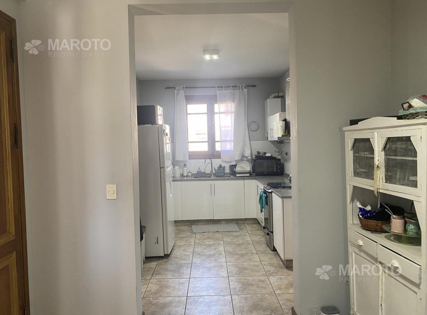 Foto de Casa en venta APTA CREDITO Barrio San Lucas 3 dormitorios y playroom, imagen 5