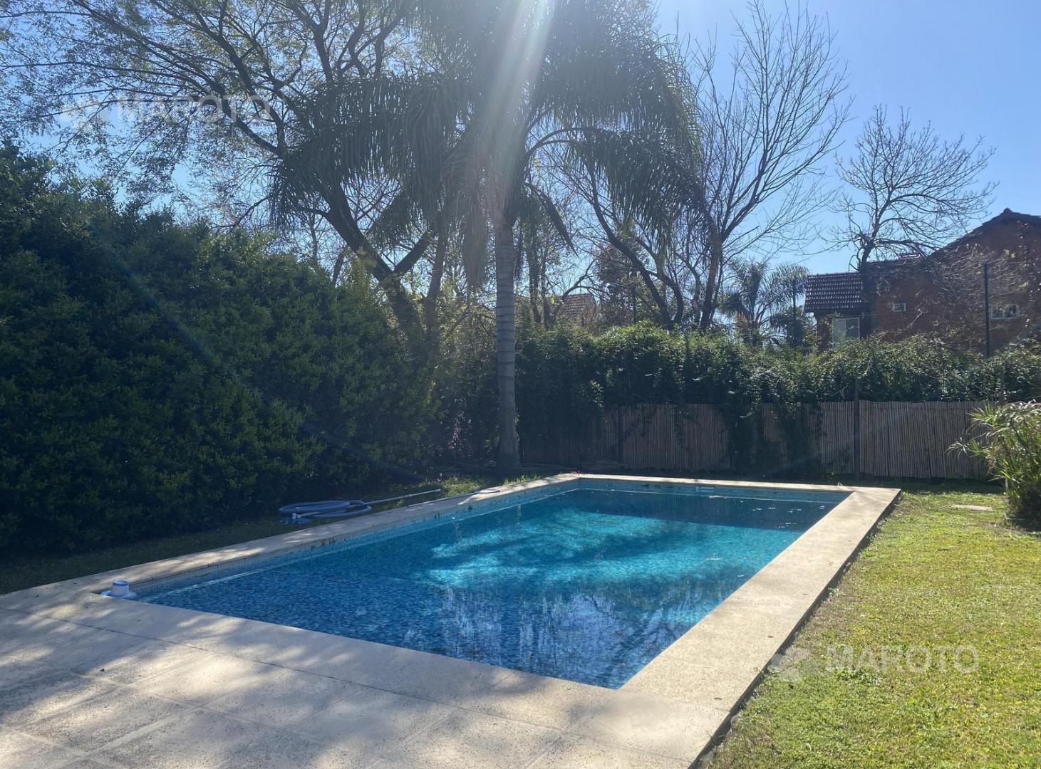 Foto de Casa en venta APTA CREDITO Barrio San Lucas 3 dormitorios y playroom, imagen 4