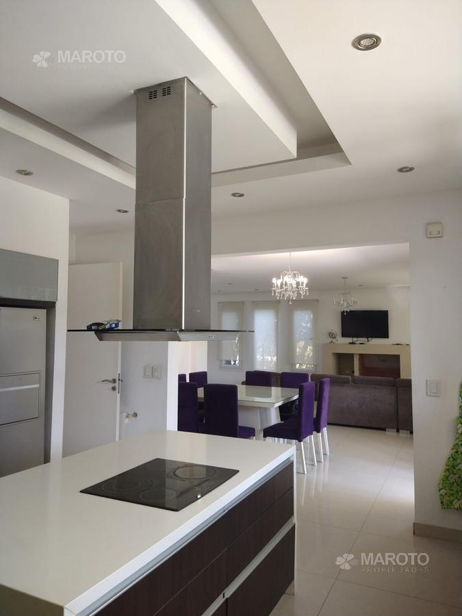 Foto de CASA EN VENTA Y ALQUILER CON MUEBLES- EN BARRIO PRIVADO SEPTIEMBRE, imagen 2