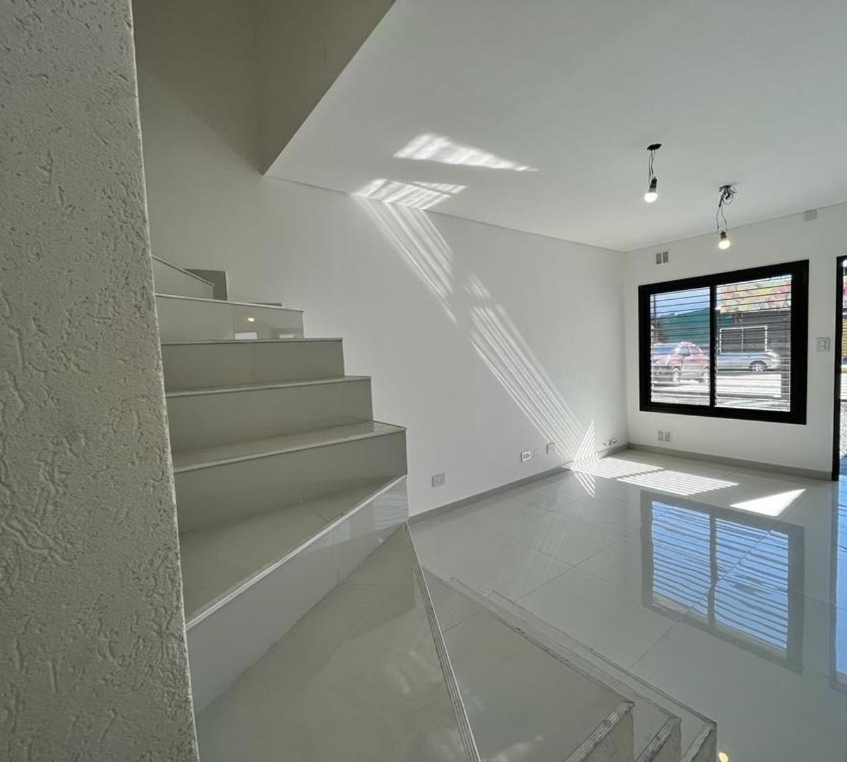 Duplex de 3 Amb con Cochera a Estrenar! 4