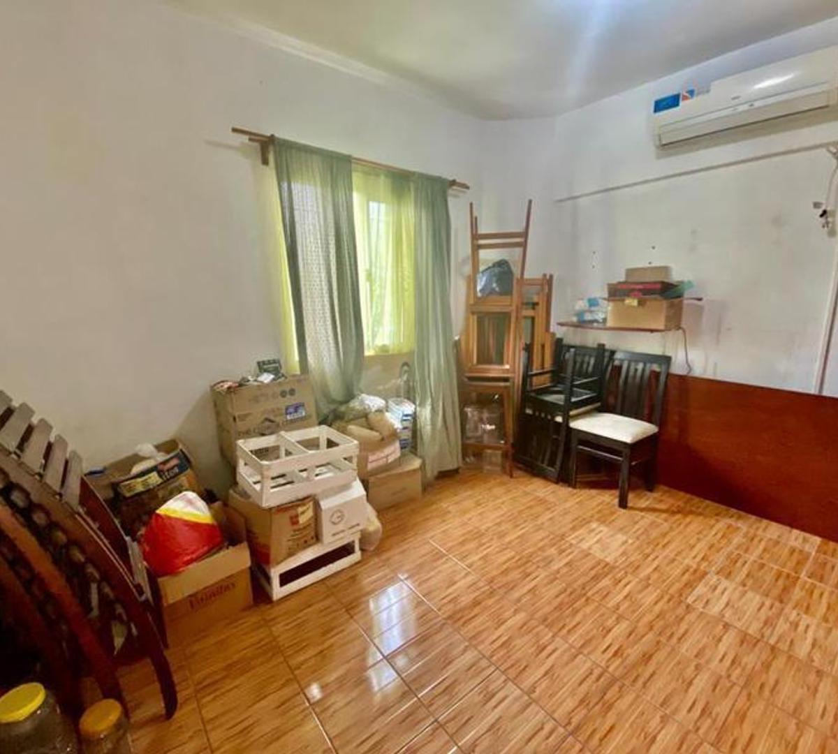 Venta! Amplio PH de 5 Ambientes con Terraza! Morón 4