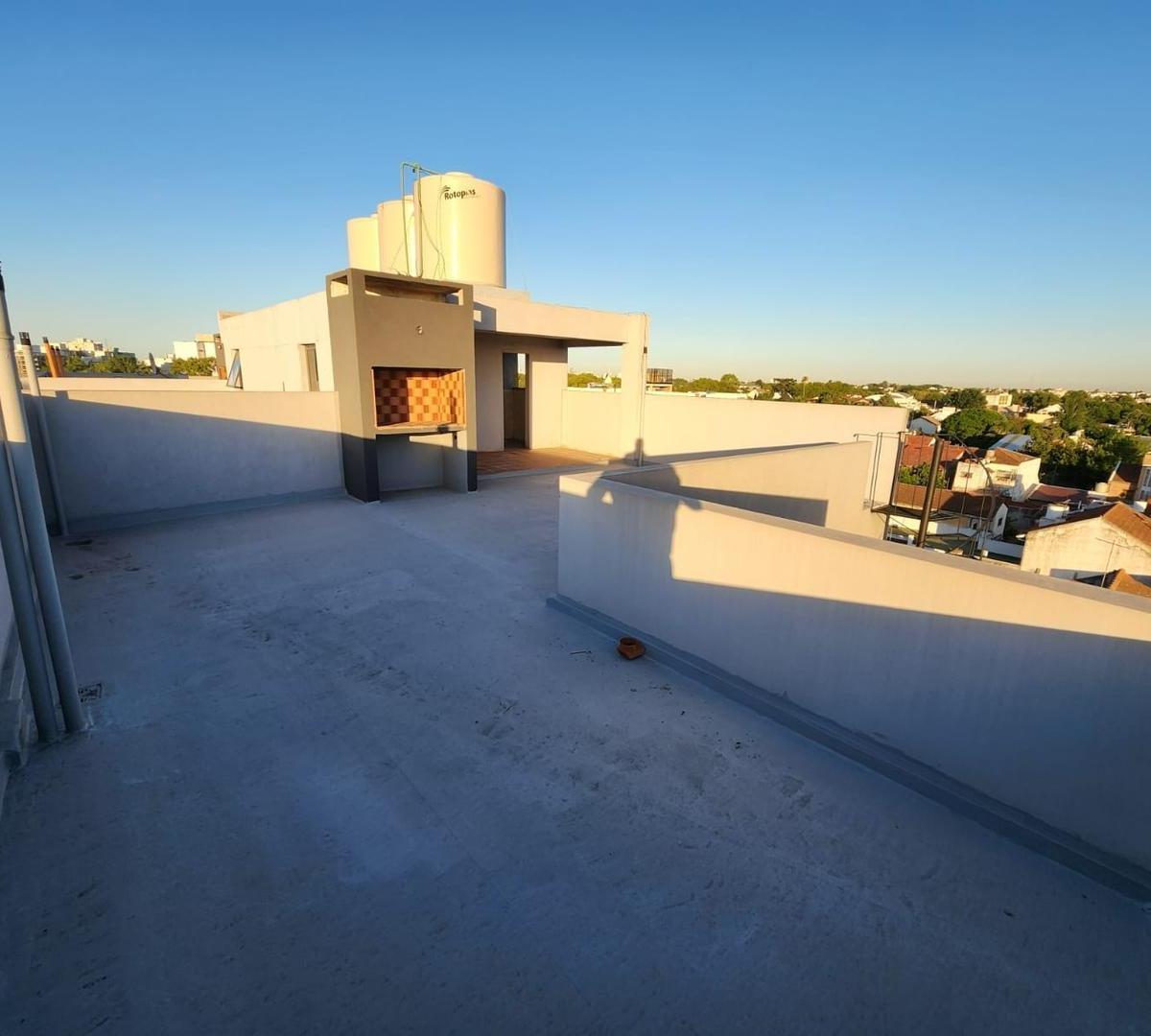 Venta! 3 amb en Haedo con balcón, terraza, cochera y baulera