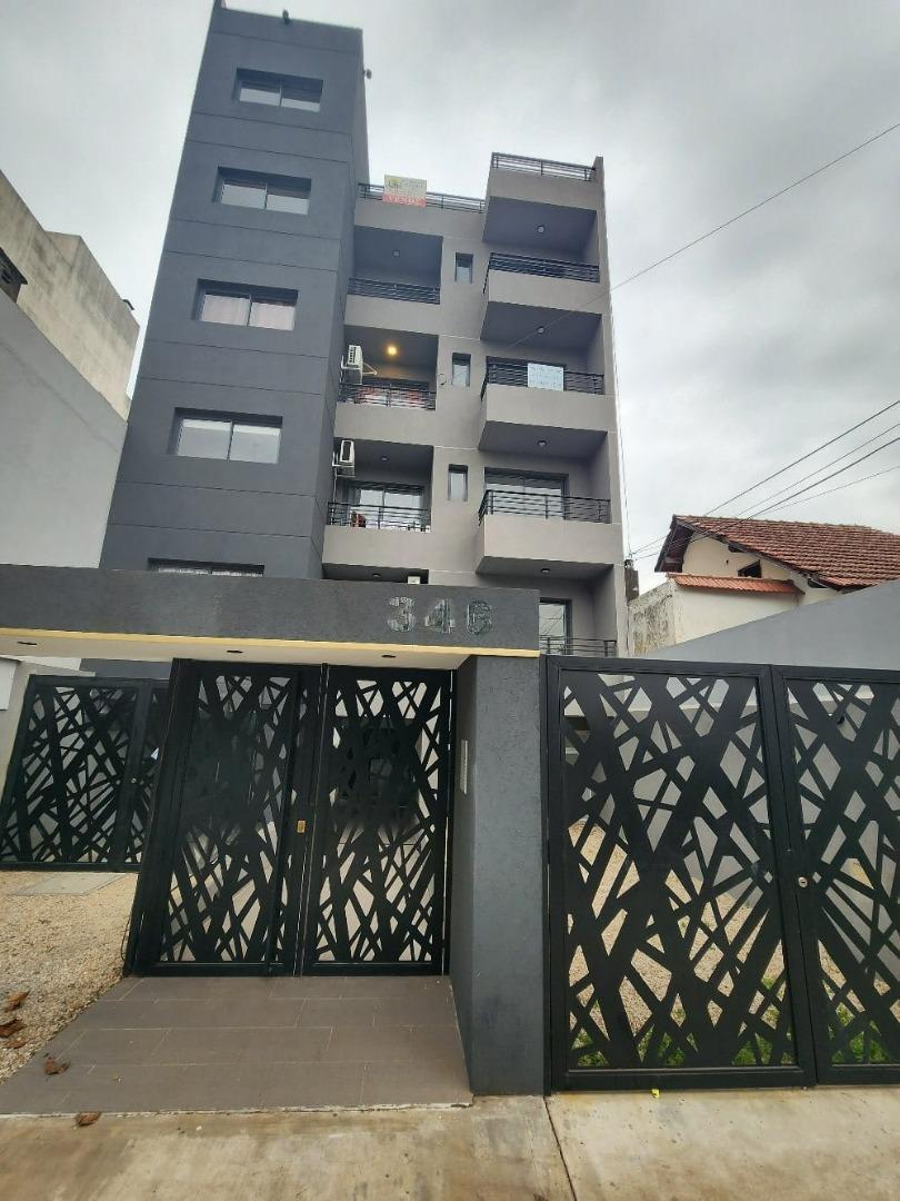 Departamento de 2amb Al Frente C/ Balcón - Haedo 5