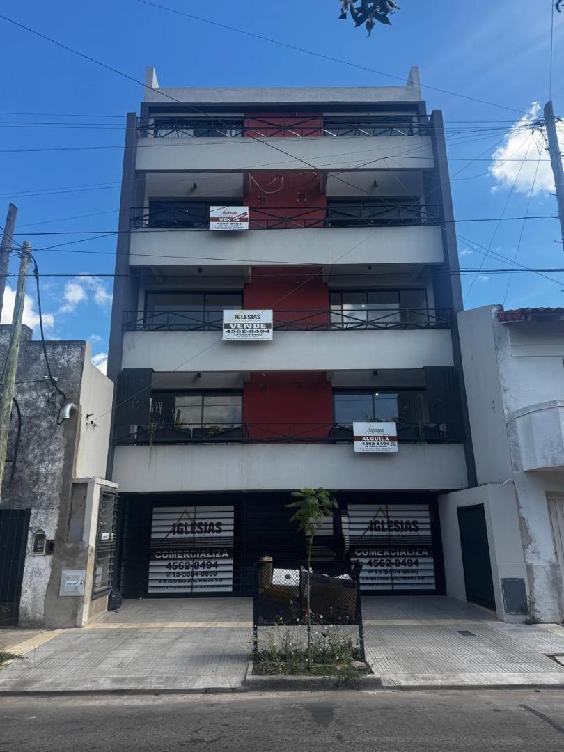 Departamento tipo duplex de 3 amb c/ Terraza - Haedo