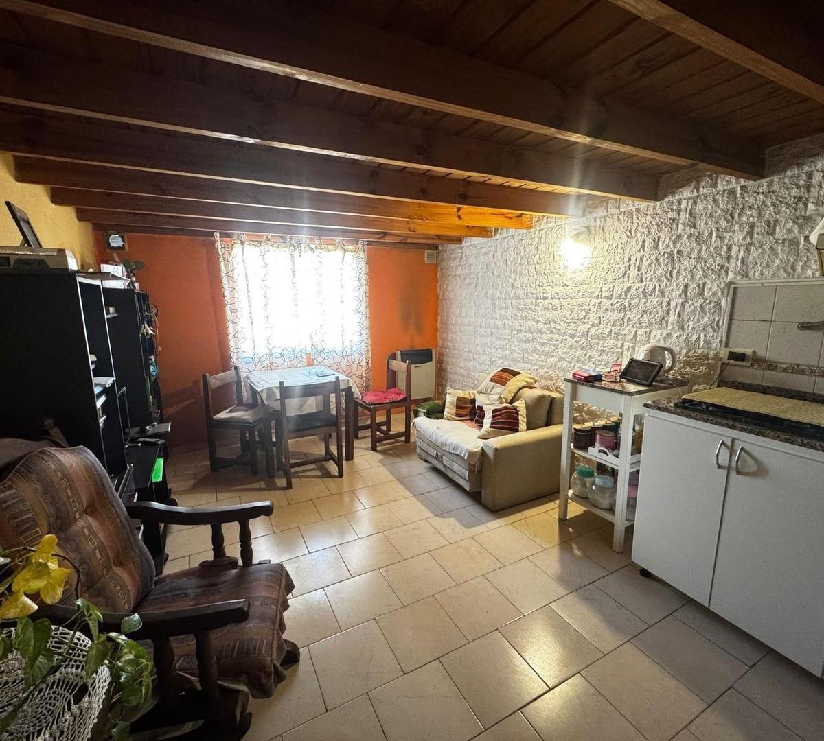 Foto de Venta!! Departamento tipo duplex 2 amb.-Villa Tesei., imagen 2