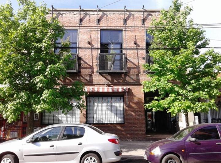 LOCAL EN VENTA! Centro de Haedo Sur!! 50mts de Av.Rivadavia!