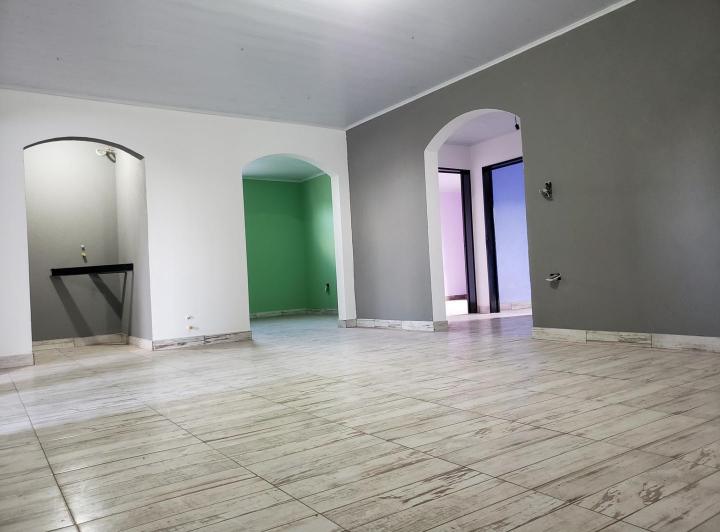 VENTA en bloque vivienda 5 amb + 2 Locales Ituzaingo Norte 4