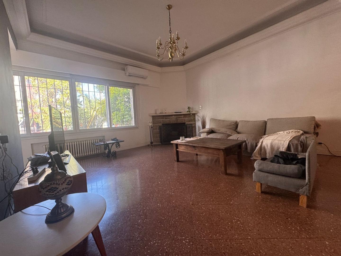 Foto de VENTA! Casa de 4 amb lote 10 x 24.25. Haedo Sur, imagen 3