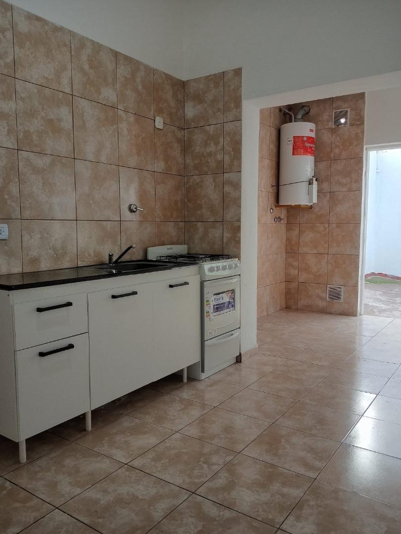 Foto de ALQUILER CASA 3 AMB. HAEDO, imagen 4