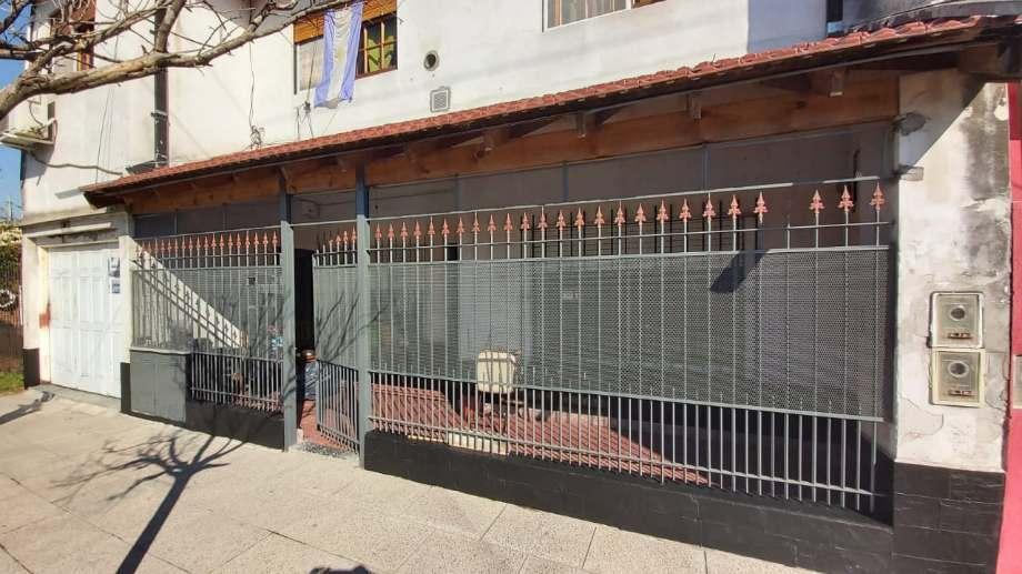 Casa Para 2 Familias en Venta en Moron Sur 4