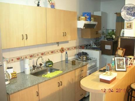 Venta - Departamento de 3 ambientes en Villa Tesei. A pocos metros del Acceso Oeste