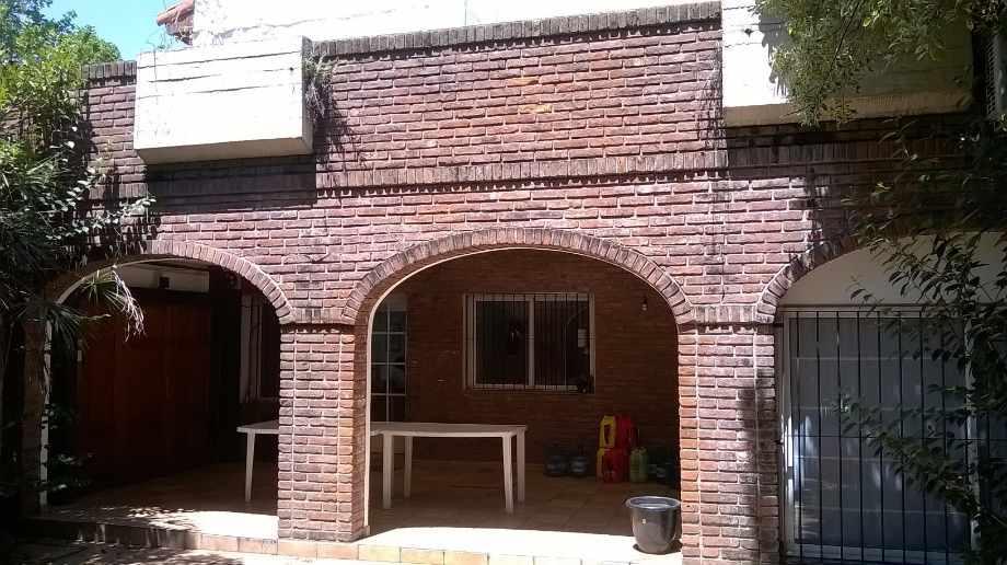 Chalet en Venta en Moron Sur 4