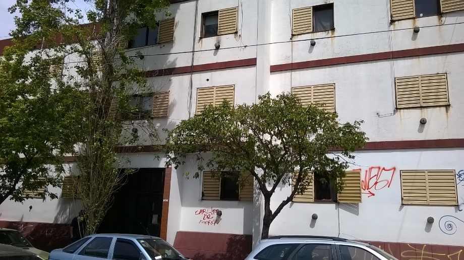 Departamento 4 amb. Venta en Moron Centro