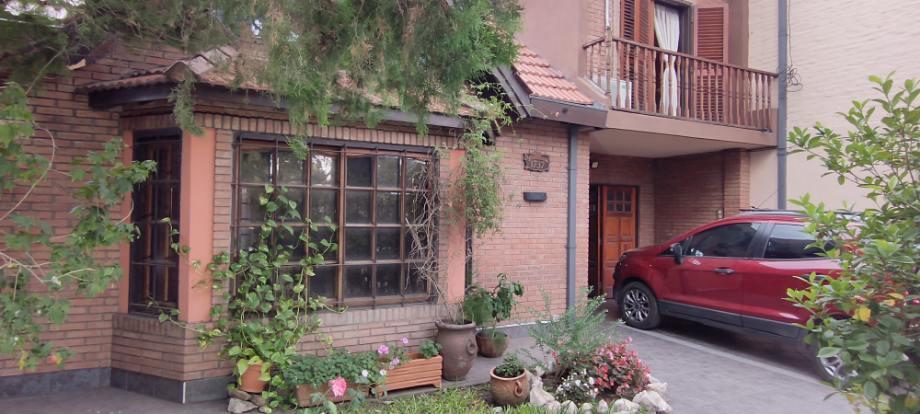 Casa en Venta en Castelar Norte
