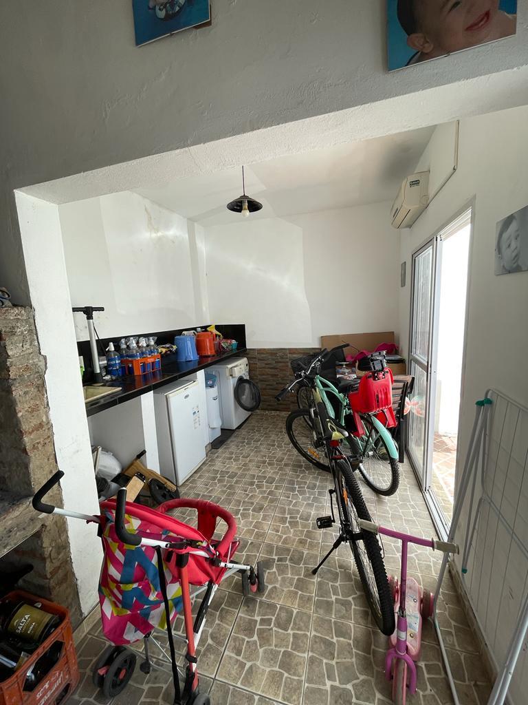Propiedad de 6 ambientes, ideal dos familias en Morón Centro