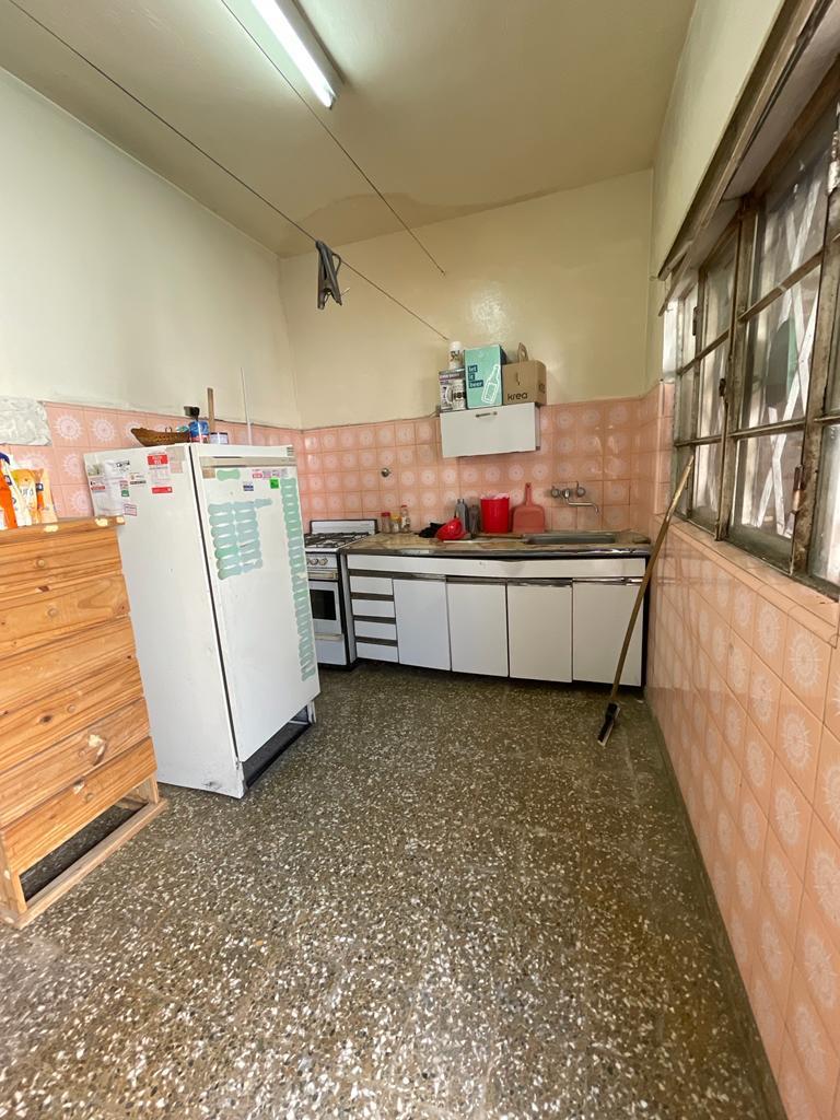 Foto de Propiedad de 6 ambientes, ideal dos familias en Morón Centro, imagen 4