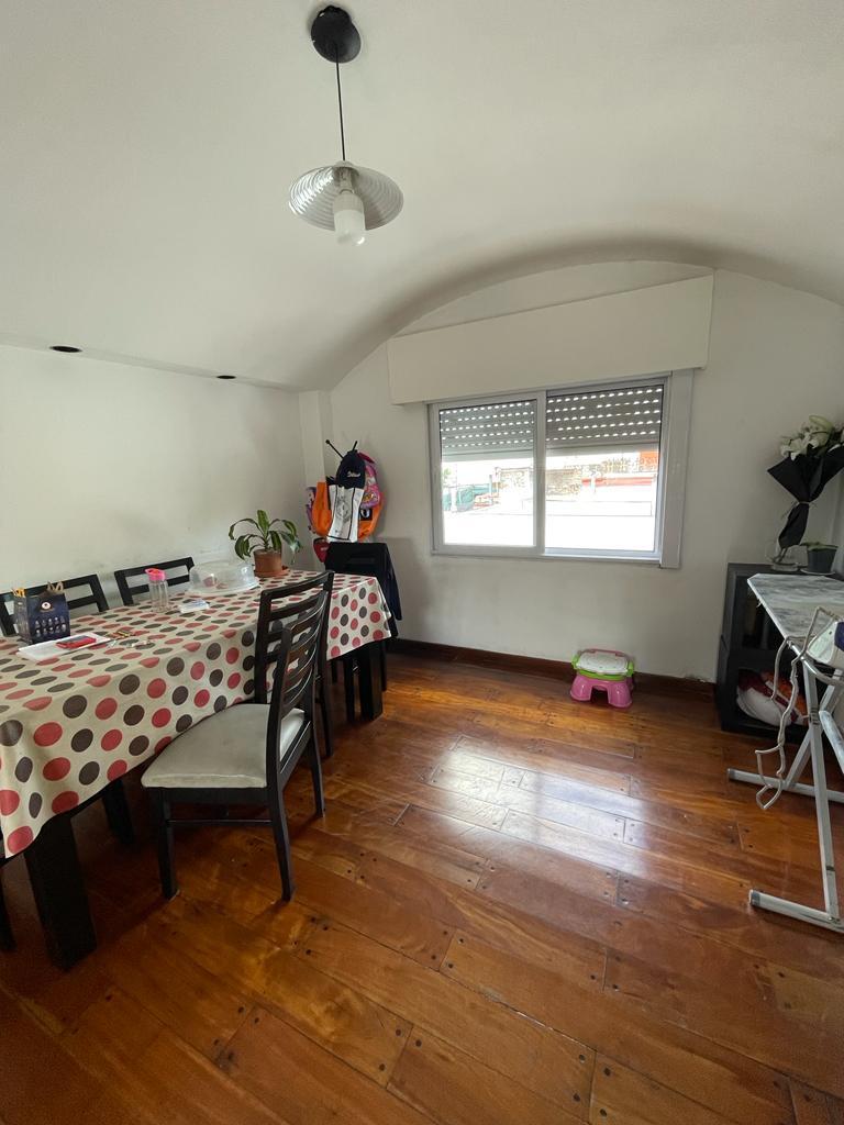 Foto de Propiedad de 6 ambientes, ideal dos familias en Morón Centro, imagen 5