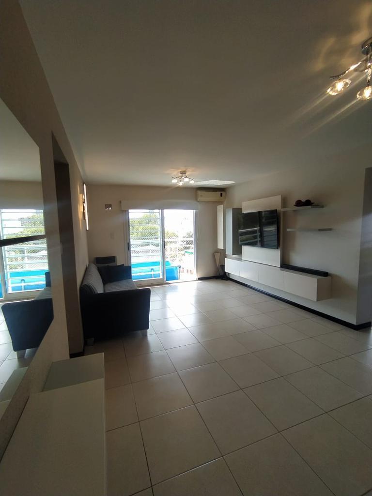 Excelente Departamento Al Frente de 5 Ambientes, en La Zona de Moron 5