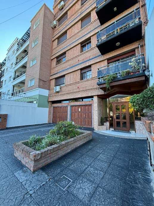 Venta. Depto tres ambientes. EXCELENTE UBICACIÓN